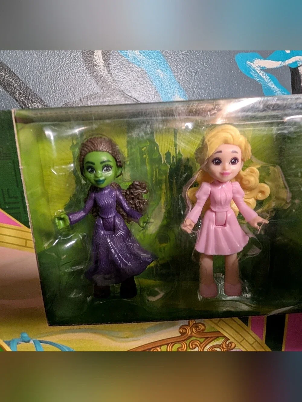 Brand New Sealed Wicked Emerald City Green Playset with Dolls - Kids Toys